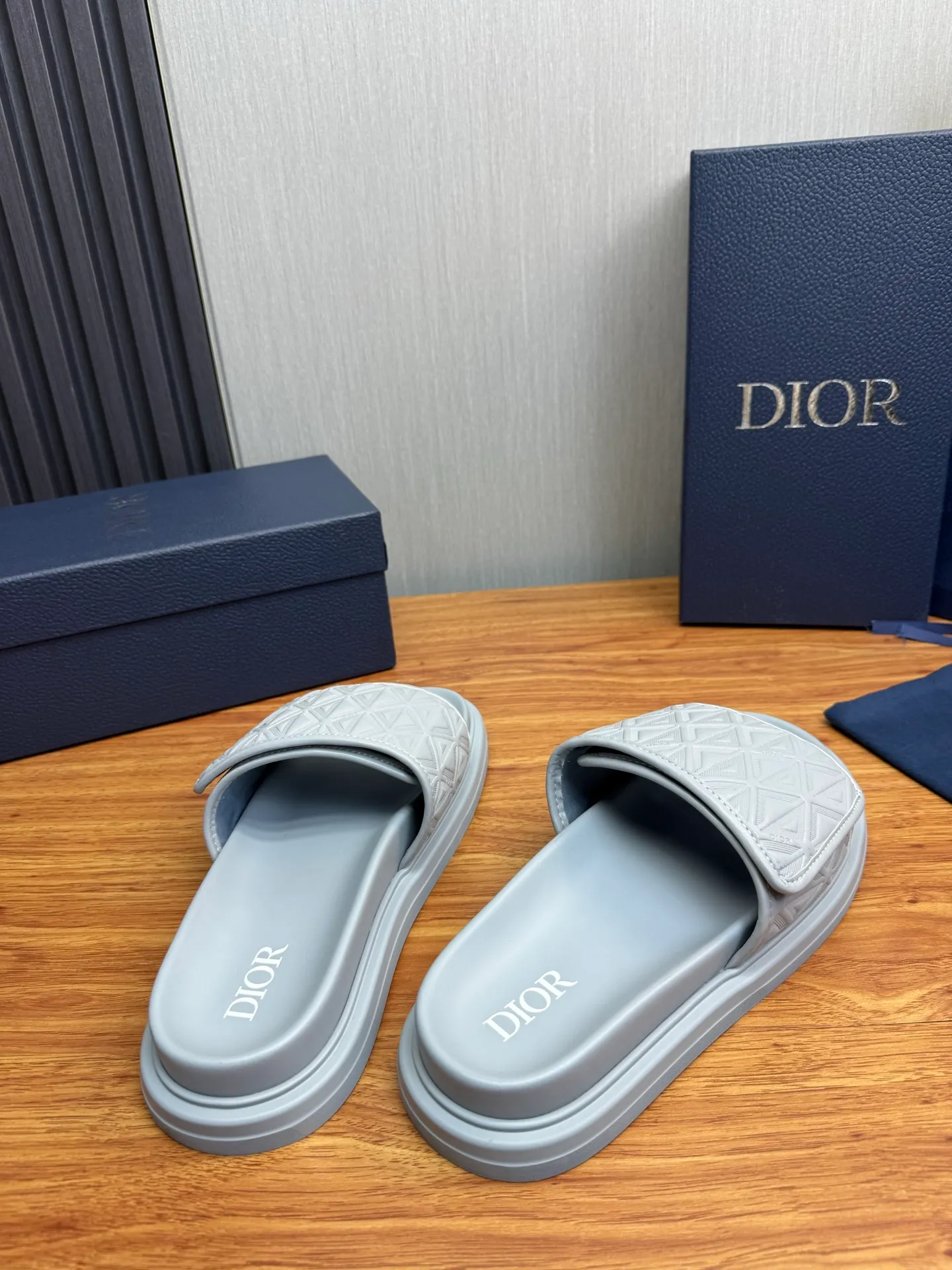 Men's shoes 280💰 Dior. Men's slippers🩴Official website 1:1 production 38-45 yards 45 46 🉑️Customized original material shipped✅